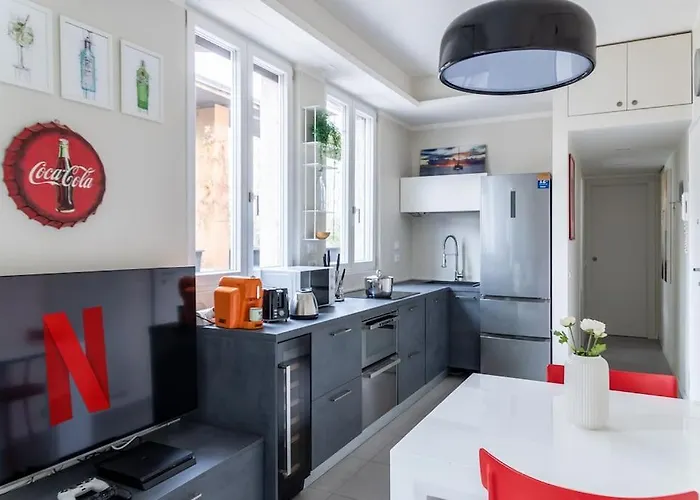 Ennio's Nest - Private Terrace Apartman