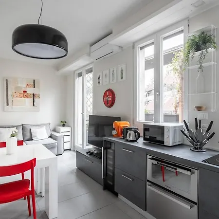 Apartament Ennio's Nest - Private Terrace Mediolan